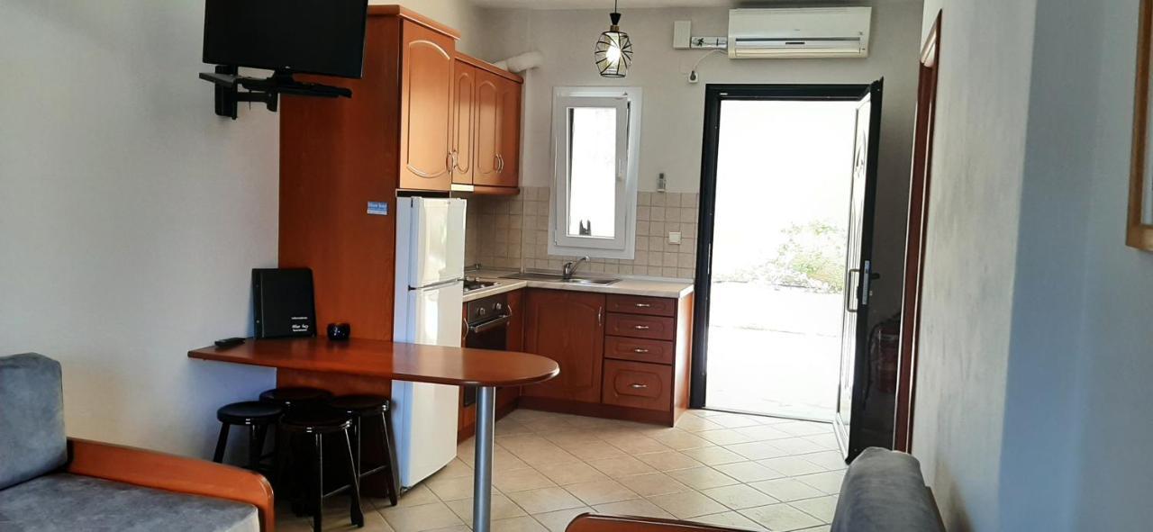 Blue Bay Apartments Sívota المظهر الخارجي الصورة