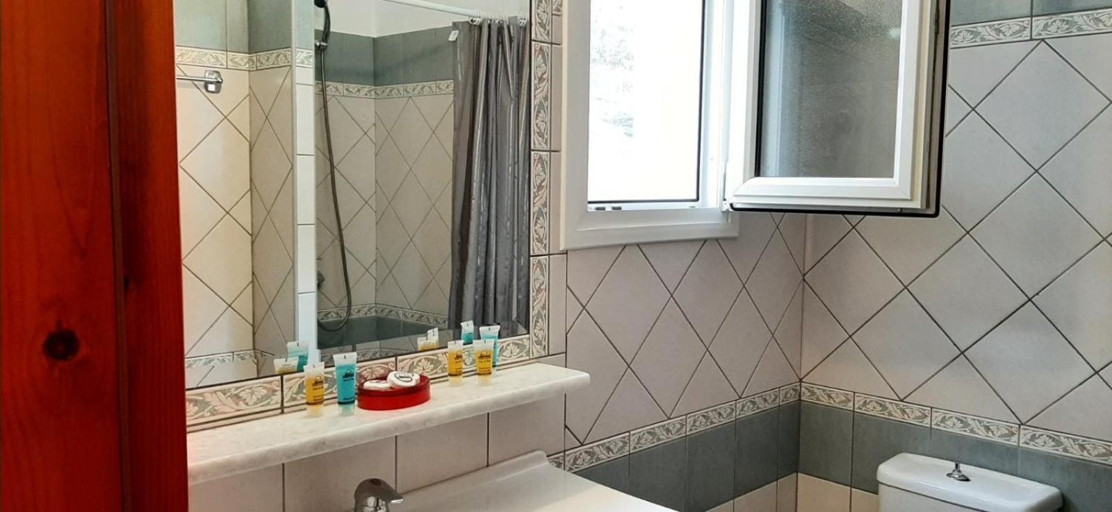 Blue Bay Apartments Sívota الغرفة الصورة
