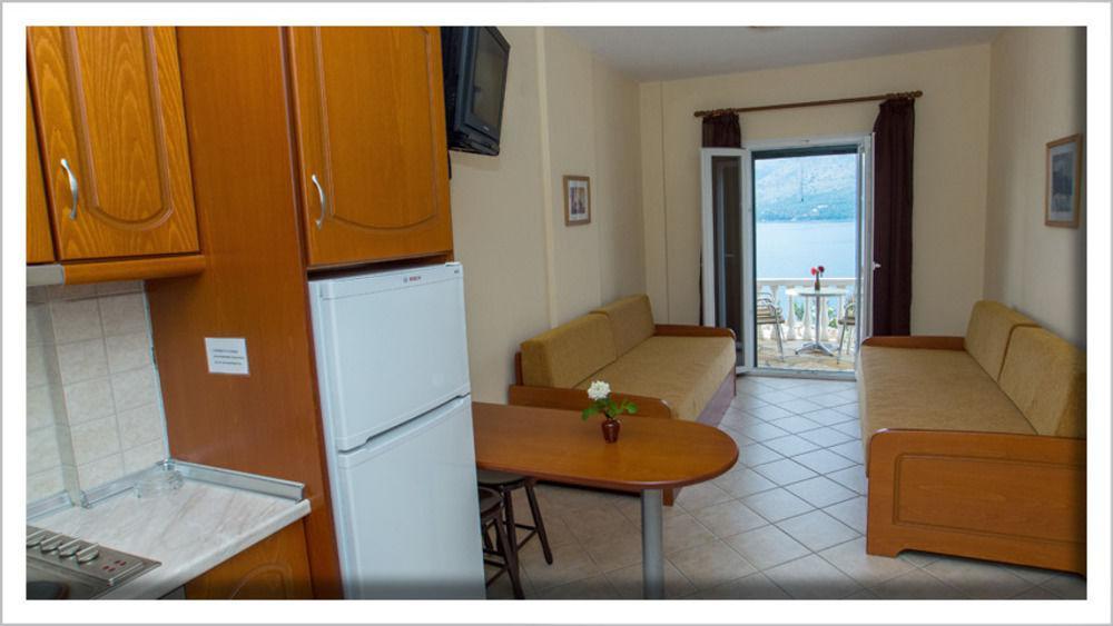 Blue Bay Apartments Sívota المظهر الخارجي الصورة